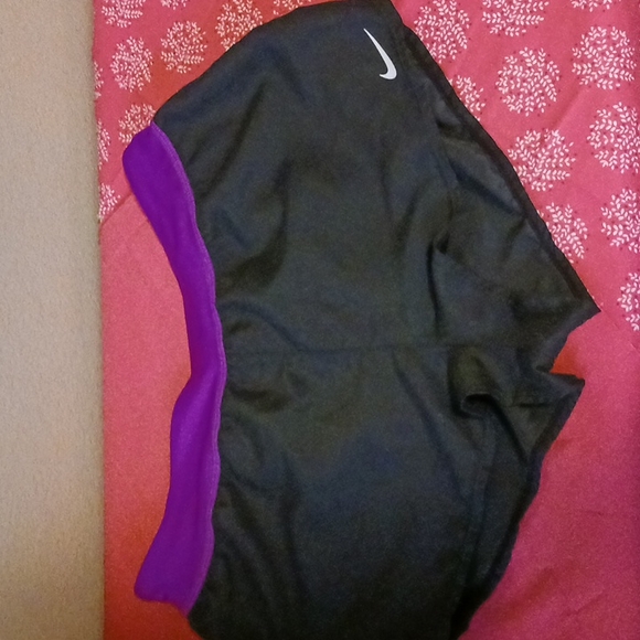 Nike Pants - Nike athletic shorts